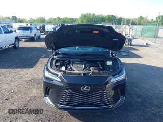 2024 Lexus RX 350 z VIN 2T2BAMBA1RC046647, wystawiony jako IAAI lot #42043636 z przebiegiem 2 595 mil mil oraz . Historia ofert i sprzedaży dostępna na DreamBid. Obrazek 10.