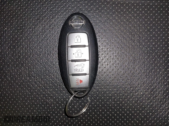 2015 Nissan Rogue SV z VIN 5N1AT2MV6FC903897, wystawiony jako IAAI lot #42353248 z przebiegiem 71 895 mil mil oraz . Historia ofert i sprzedaży dostępna na DreamBid. Obrazek 11.