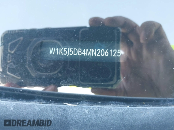 2021 Mercedes-Benz CLA 45 AMG with VIN W1K5J5DB4MN206125, listed as a IAAI auction lot 40928985 with 34,410 mi miles and . Bid and sale history available at DreamBid. Image 9.