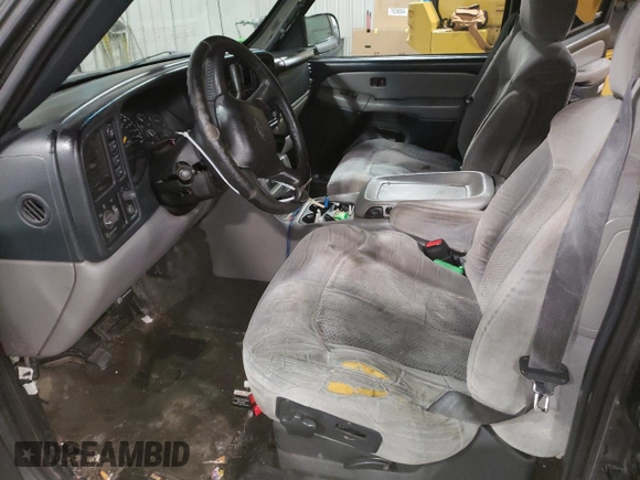 2001 Chevrolet Suburban LS with VIN 3GNFK16T81G111623, listed as a Copart auction lot 43782935 with 302,353 mi miles and Non Repairable. Bid and sale history available at carsss.com. Image 7.