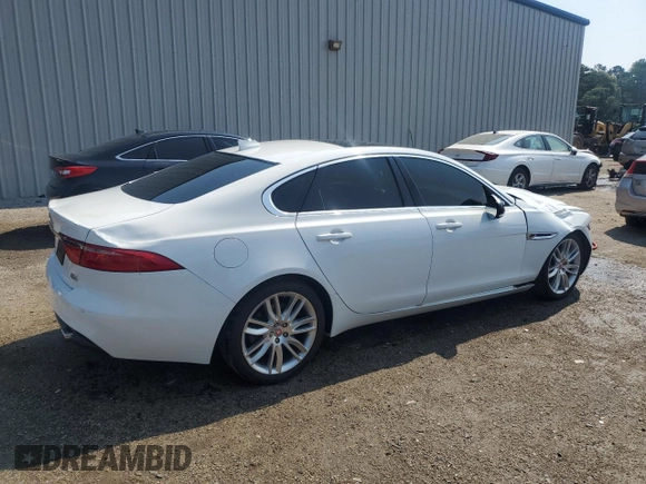 2016 Jaguar XF 35t Prestige with VIN SAJBK4BV5GCY17025, listed as a Copart auction lot 62923794 with 100,778 mi miles and Salvage Title. Bid and sale history available at carsss.com. Image 3.
