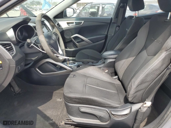 2016 Hyundai Veloster with VIN KMHTC6AD5GU285088, listed as a Copart auction lot 54595305 with 115,885 mi miles and Clean Title. Bid and sale history available at carsss.com. Image 7.
