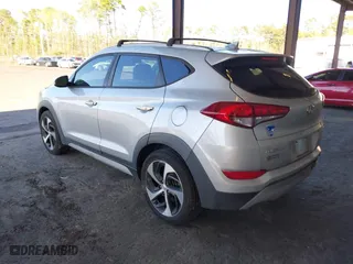 2017 Hyundai Tucson Value with VIN KM8J33A27HU418441, listed as a IAAI auction lot 41812422 with 111,406 mi miles. Bid and sale history available at carsss.com. Image 3.