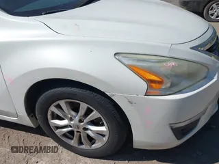 2014 Nissan Altima S with VIN 1N4AL3AP8EN383811, listed as a IAAI auction lot 41897220 with 109,839 mi miles and . Bid and sale history available at DreamBid. Image 13.