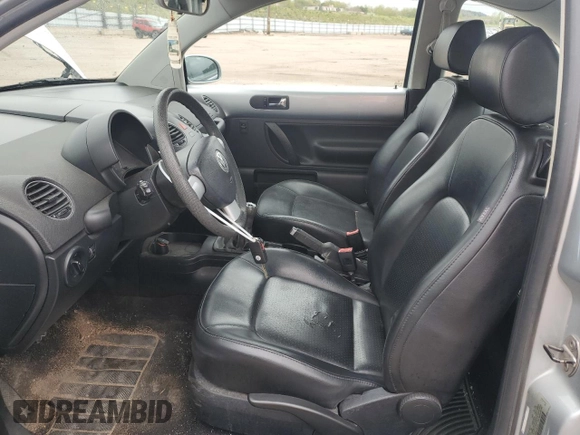 2008 Volkswagen Beetle S with VIN 3VWRW31C98M526715, listed as a Copart auction lot 55735405 with 61,321 mi miles and Salvage title. Bid and sale history available at DreamBid. Image 7.