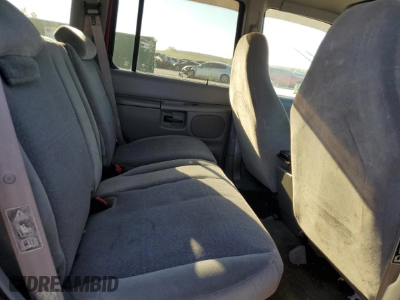 2000 Ford Explorer XLS z VIN 1FMZU72X7YUB64053, wystawiony jako Copart lot #53037485 z przebiegiem 197 312 mil mil oraz Szkody całkowita. Historia ofert i sprzedaży dostępna na DreamBid. Obrazek 11.
