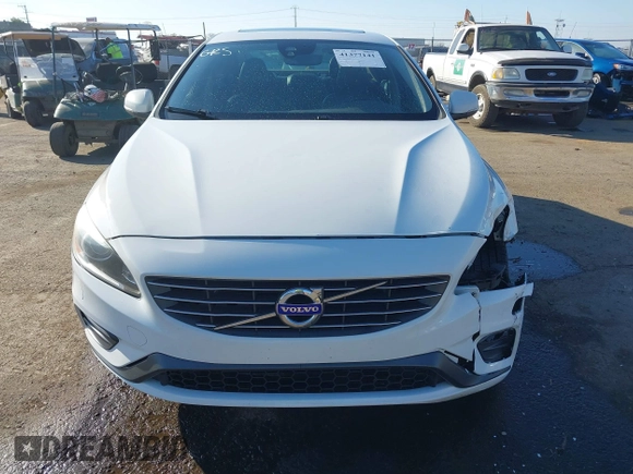 2017 Volvo S60 Dynamic with VIN YV126MFL9H2421483, listed as a IAAI auction lot 41377141 with 109,323 mi miles. Bid and sale history available at carsss.com. Image 12.
