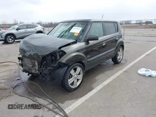 2010 Kia Soul + with VIN KNDJT2A21A7159044, listed as a IAAI auction lot 41877813 with 121,814 mi miles. Bid and sale history available at carsss.com. Image 17.