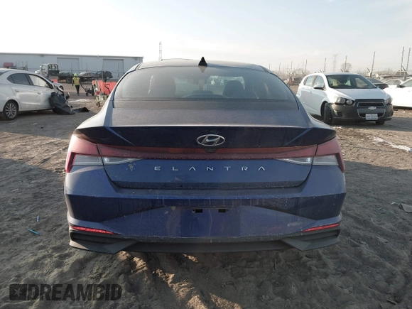 2023 Hyundai Elantra SEL z VIN 5NPLM4AG4PH093588, wystawiony jako IAAI lot #41301617 z przebiegiem 40 322 mil mil oraz . Historia ofert i sprzedaży dostępna na DreamBid. Obrazek 16.
