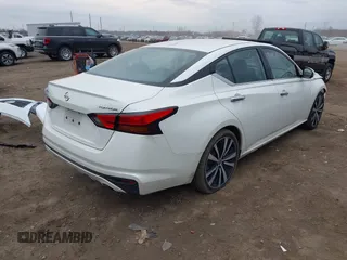 2019 Nissan Altima 2.5 Platinum with VIN 1N4BL4FV9KC112037, listed as a IAAI auction lot 41912037 with 88,484 mi miles. Bid and sale history available at carsss.com. Image 4.