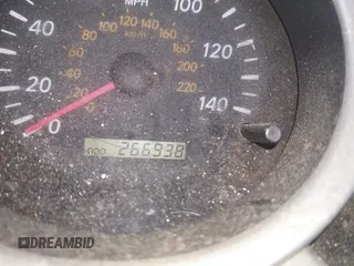 2005 Toyota Highlander z VIN JTEEP21A850101634, wystawiony jako IAAI lot #41301179 z przebiegiem 266 938 mil mil oraz . Historia ofert i sprzedaży dostępna na DreamBid. Obrazek 7.