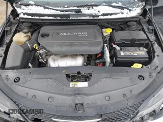 2016 Chrysler 200 S with VIN 1C3CCCBB0GN132648, listed as a IAAI auction lot 41641394 with 118,728 mi miles. Bid and sale history available at carsss.com. Image 10.