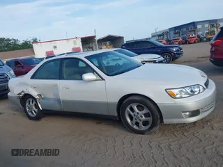 2001 Lexus ES 300 с VIN JT8BF28G610332982, выставлен на аукционе IAAI как лот 42351523 с пробегом 366 398 миль миль и . История ставок и продаж доступна на DreamBid. Изображение 13.