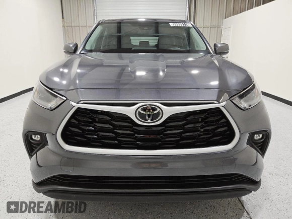 2023 Toyota Highlander L z VIN 5TDKDRAH7PS505420, wystawiony jako Copart lot #55535115 z przebiegiem 44 061 mil mil oraz Czysty tytuł • Clean title. Historia ofert i sprzedaży dostępna na DreamBid. Obrazek 5.