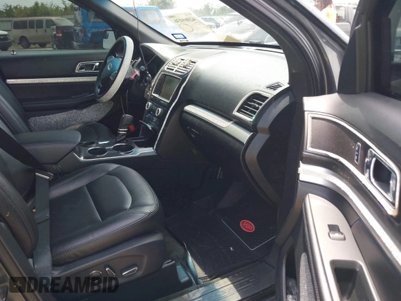 2016 Ford Explorer XLT with VIN 1FM5K7DH0GGD01597, listed as a IAAI auction lot 42069036 with 160,185 mi miles and . Bid and sale history available at carsss.com. Image 5.
