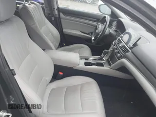 2018 Honda Accord EX-L z VIN 1HGCV1F54JA121134, wystawiony jako IAAI lot #42226157 z przebiegiem 50 888 mil mil oraz . Historia ofert i sprzedaży dostępna na DreamBid. Obrazek 5.