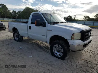 2006 Ford F-250 XL with VIN 1FTSF21P16ED54023, listed as a Copart auction lot 62515915 with 208,888 mi miles and Salvage title. Bid and sale history available at DreamBid. Image 4.