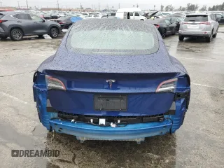 2023 Tesla Model 3 z VIN 5YJ3E1EA9PF548452, wystawiony jako Copart lot #44771515 z przebiegiem 19 903 mil mil oraz Szkoda całkowita • Salvage title. Historia ofert i sprzedaży dostępna na DreamBid. Obrazek 6.