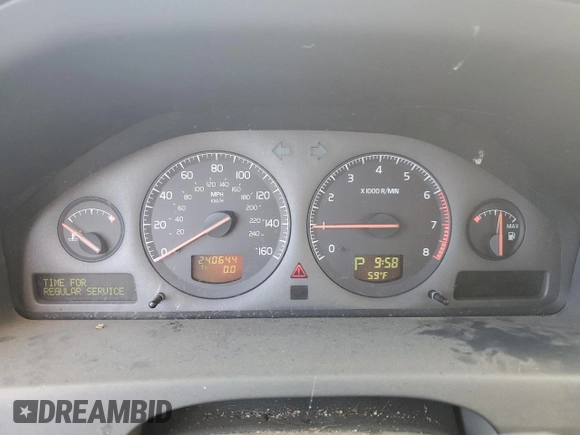 2002 Volvo V70 with VIN YV1SZ58D821058884, listed as a Copart auction lot 49517425 with 240,644 mi miles and Salvage title. Bid and sale history available at DreamBid. Image 9.