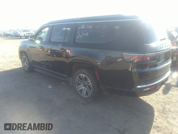 2024 Jeep Wagoneer Series II с VIN 1C4SJSBP0RS144662, выставлен на аукционе IAAI как лот 42298580 с пробегом 32 993 миль миль и . История ставок и продаж доступна на DreamBid. Изображение 3.