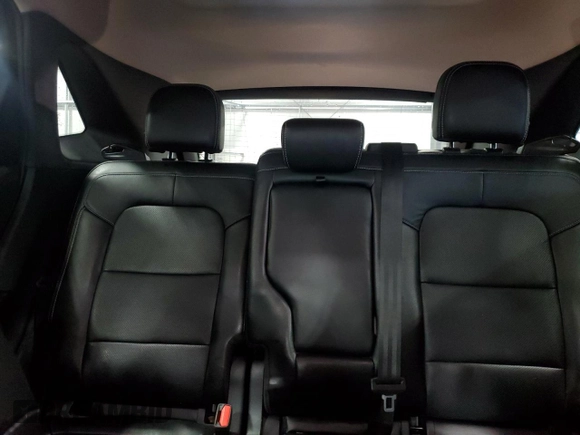 2020 Ford Escape Titanium z VIN 1FMCU9J98LUA93393, wystawiony jako Copart lot #65366925 z przebiegiem 74 750 mil mil oraz Czysty tytuł • Clean title. Historia ofert i sprzedaży dostępna na DreamBid. Obrazek 10.