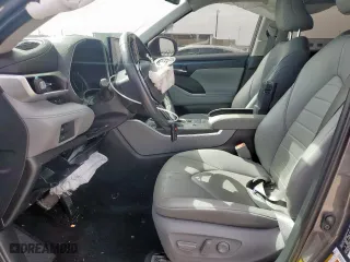 2020 Toyota Highlander XLE with VIN 5TDGZRAH7LS013584, listed as a Copart auction lot 47637525 with 34,100 mi miles and Salvage Title. Bid and sale history available at carsss.com. Image 7.