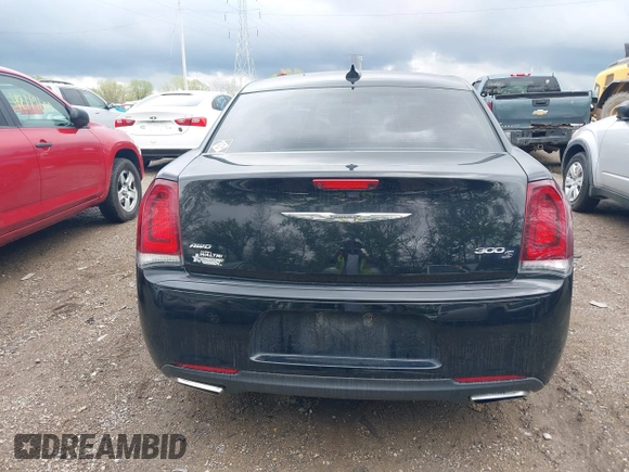 2018 Chrysler 300 S with VIN 2C3CCAGG9JH267796, listed as a IAAI auction lot 42126996 with 141,605 mi miles and . Bid and sale history available at DreamBid. Image 16.