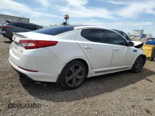 2013 Kia Optima SX z VIN 5XXGR4A61DG152999, wystawiony jako Copart lot #55852445 z przebiegiem 124 825 mil mil oraz Szkoda całkowita • Salvage title. Historia ofert i sprzedaży dostępna na DreamBid. Obrazek 3.