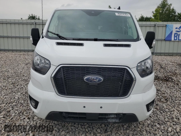2025 Ford Transit Passenger XL z VIN 1FBAX2YG7SKA63962, wystawiony jako Copart lot #64595845 z przebiegiem 3 011 mil mil oraz Nie do naprawy • Non repairable. Historia ofert i sprzedaży dostępna na DreamBid. Obrazek 5.
