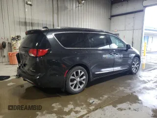 2017 Chrysler Pacifica Limited with VIN 2C4RC1GG8HR644659, listed as a Copart auction lot 60239555 with 94,311 mi miles and Salvage title. Bid and sale history available at DreamBid. Image 3.