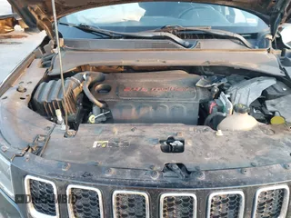 2017 Jeep Compass Latitude with VIN 3C4NJDBB8HT664781, listed as a IAAI auction lot 40670412 with 125,593 mi miles. Bid and sale history available at carsss.com. Image 10.