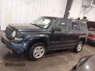 2015 Jeep Patriot Altitude with VIN 1C4NJRBBXFD102560, listed as a IAAI auction lot 42260925 with 183,056 mi miles and . Bid and sale history available at DreamBid. Image 14.