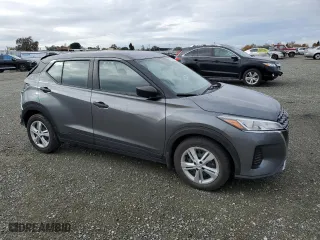 2022 Nissan Kicks S with VIN 3N1CP5BVXNL513591, listed as a Copart auction lot 81993284 with 33,625 mi miles and Salvage Title. Bid and sale history available at carsss.com. Image 4.