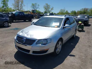 2008 Volkswagen Passat Komfort z VIN WVWLK73C38E053716, wystawiony jako IAAI lot #42176595 z przebiegiem 134 738 mil mil oraz . Historia ofert i sprzedaży dostępna na DreamBid. Obrazek 2.