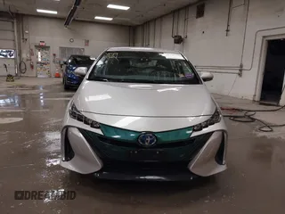 2017 Toyota Prius Plus z VIN JTDKARFP1H3044307, wystawiony jako IAAI lot #41440321 z przebiegiem 40 512 mil mil oraz . Historia ofert i sprzedaży dostępna na DreamBid. Obrazek 13.