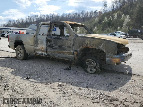 2003 Chevrolet Silverado 1500 with VIN 2GCEK19V231184015, listed as a Copart auction lot 49882815 with Not Provided miles and Salvage Title. Bid and sale history available at DreamBid. Image 4.