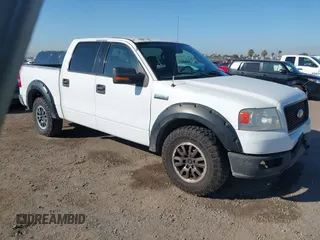 2004 Ford F-150 XLT with VIN 1FTRW12W04KD04226, listed as a IAAI auction lot 41667800 with 293,800 mi miles. Bid and sale history available at carsss.com. Image 1.