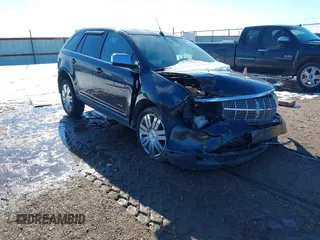 2008 Lincoln MKX with VIN 2LMDU68C08BJ17580, listed as a IAAI auction lot 41287463 with 198,784 mi miles. Bid and sale history available at carsss.com. Image 1.