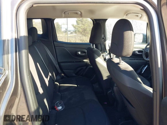 2020 Jeep Renegade Latitude with VIN ZACNJBBB8LPL33152, listed as a IAAI auction lot 41464373 with 92,925 mi miles and . Bid and sale history available at DreamBid. Image 8.