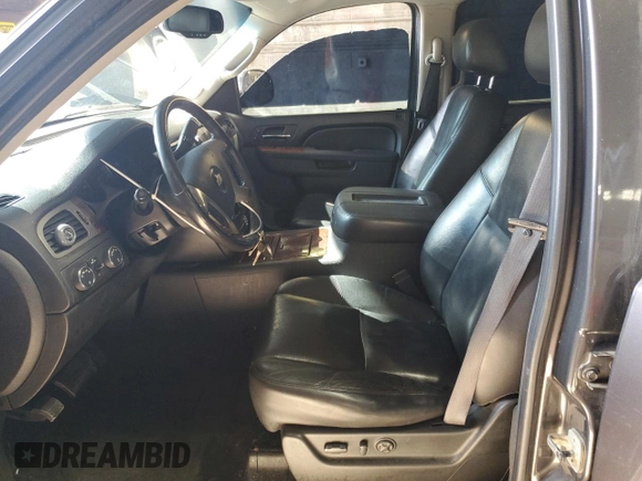 2010 Chevrolet Suburban LTZ with VIN 1GNUKKE39AR276692, listed as a Copart auction lot 75541044 with 175,889 mi miles and Salvage Title. Bid and sale history available at carsss.com. Image 7.