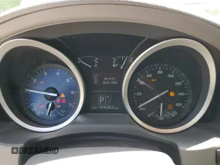 2014 Toyota Land Cruiser z VIN JTMHY7AJ3E4025017, wystawiony jako Copart lot #51642515 z przebiegiem 164 262 mil mil oraz Szkoda całkowita • Salvage title. Historia ofert i sprzedaży dostępna na DreamBid. Obrazek 9.