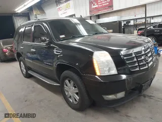 2009 Cadillac Escalade with VIN 1GYFK13279R254685, listed as a IAAI auction lot 40486846 with 187,339 mi miles. Bid and sale history available at carsss.com. Image 1.