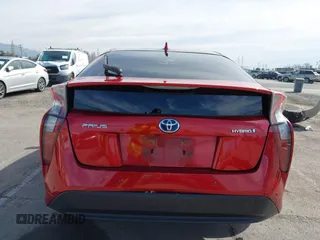 2018 Toyota Prius Two with VIN JTDKBRFU4J3060140, listed as a IAAI auction lot 41703144 with 111,829 mi miles. Bid and sale history available at carsss.com. Image 17.