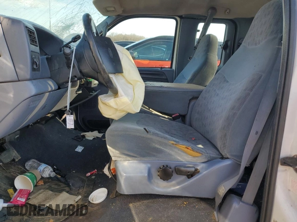 1999 Ford F-250 XL with VIN 1FTNX20F6XEF06608, listed as a Copart auction lot 45563185 with 260,145 mi miles and Salvage title. Bid and sale history available at DreamBid. Image 7.