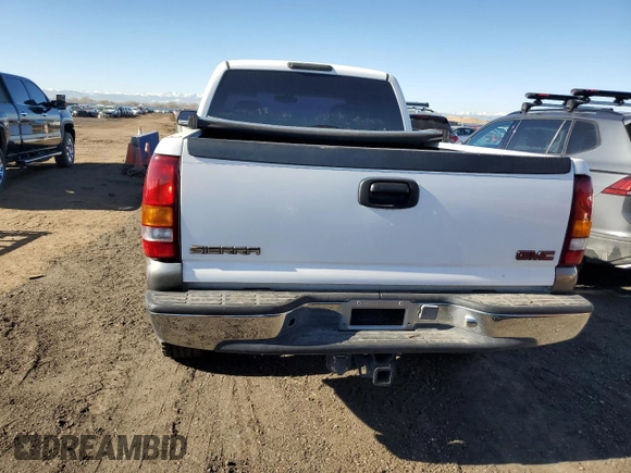 2000 GMC New Sierra 1500 SLE with VIN 2GTEK19T8Y1201261, listed as a Copart auction lot 80278544 with 193,112 mi miles and Salvage Title. Bid and sale history available at carsss.com. Image 6.