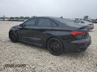 2024 Audi RS 3 z VIN WUAG4DGYXRA909721, wystawiony jako Copart lot #89262995 z przebiegiem 2235 mil mil oraz Szkody całkowita. Historia ofert i sprzedaży dostępna na DreamBid. Obrazek 2.