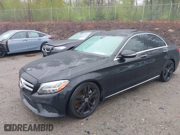 2019 Mercedes-Benz C 300 с VIN 55SWF8DB5KU307749, выставлен на аукционе IAAI как лот 42198723 с пробегом 93 370 миль миль и . История ставок и продаж доступна на DreamBid. Изображение 2.