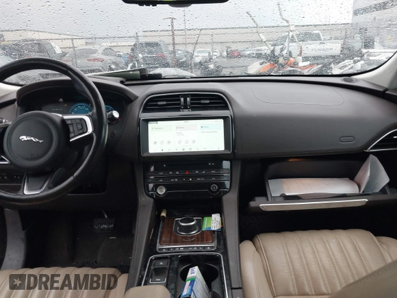 2018 Jaguar F-Pace 30t Portfolio with VIN SADCN2GX4JA284441, listed as a IAAI auction lot 41758867 with 113,302 mi miles and . Bid and sale history available at DreamBid. Image 22.