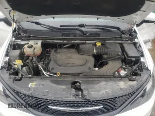 2021 Chrysler Voyager L z VIN 2C4RC1AG2MR529140, wystawiony jako Copart lot #41562305 z przebiegiem 252 010 mil mil oraz Szkoda całkowita • Salvage title. Historia ofert i sprzedaży dostępna na DreamBid. Obrazek 13.