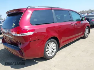 2012 Toyota Sienna XLE AAS with VIN 5TDYK3DC4CS193516, listed as a IAAI auction lot 42188284 with 239,034 mi miles. Bid and sale history available at carsss.com. Image 4.
